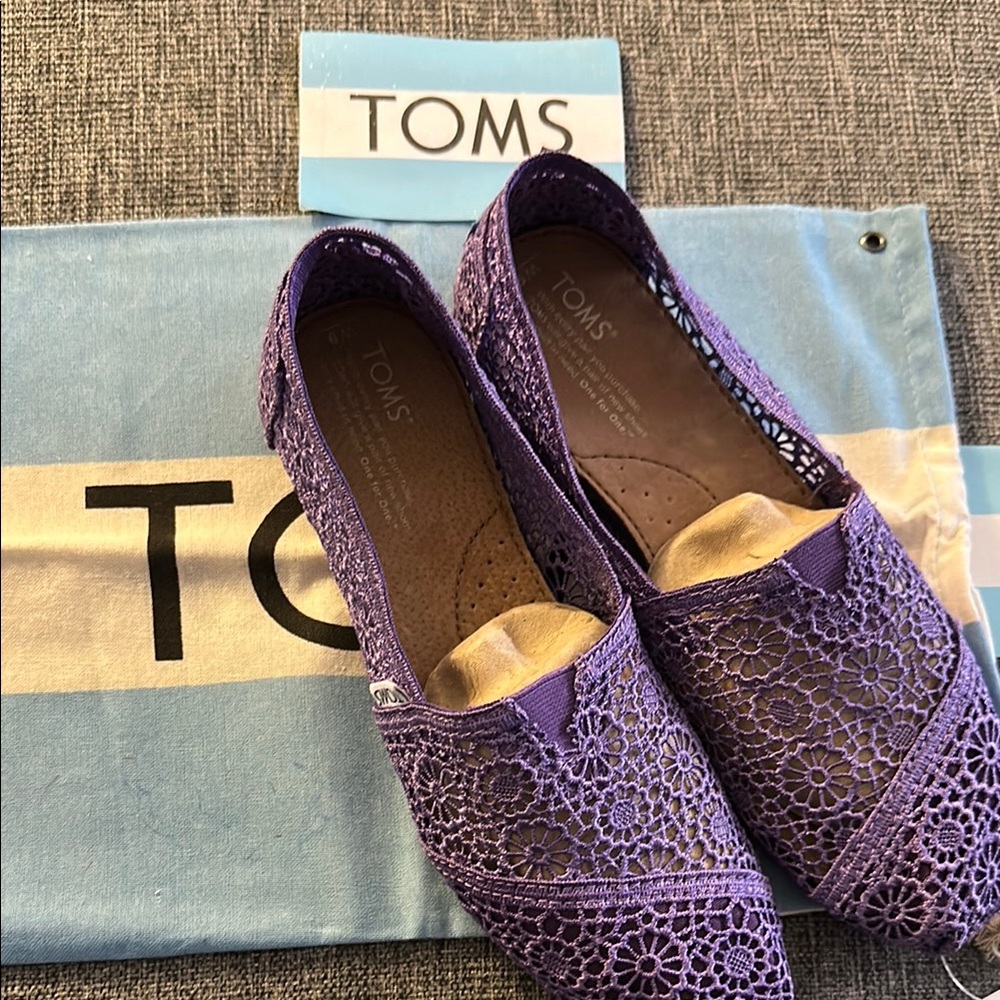 TOMS Women's Purple Crochet Shoes - Picture 2 of 4